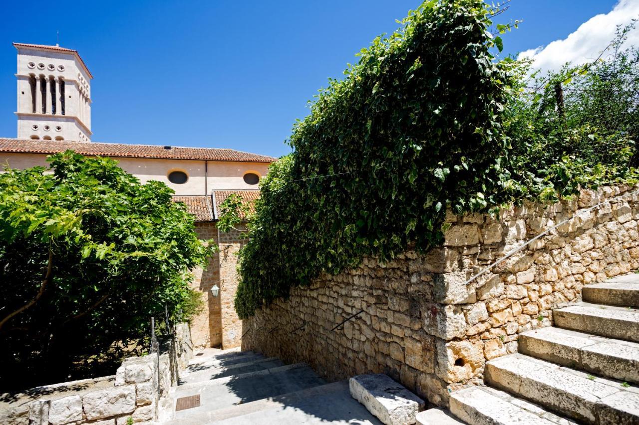 Apartment And Studios Happy Place Hvar Town Dış mekan fotoğraf